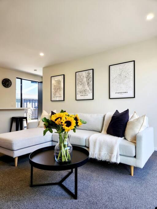 Central Home With Internal Garage - Close To Cbd! Christchurch Exterior photo